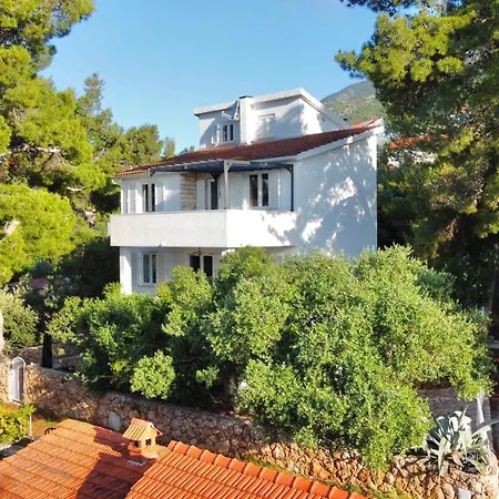 Holiday home Nautilus-bay With 5 Rooms, On The Beach, For 2-9 Persons *