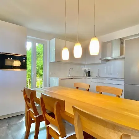 בית נופש Nautilus-bay With 5 Rooms, On The Beach, For 2-9 Persons