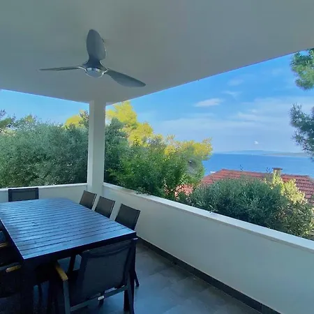 Nautilus-bay With 5 Rooms, On The Beach, For 2-9 Persons