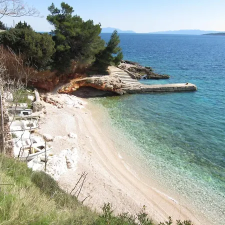 Nautilus-bay With 5 Rooms, On The Beach, For 2-9 Persons * זבלה
